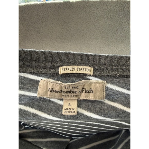 Abercrombie Fitch One Shoulder Striped Top Womens L Gray White - Picture 4 of 4